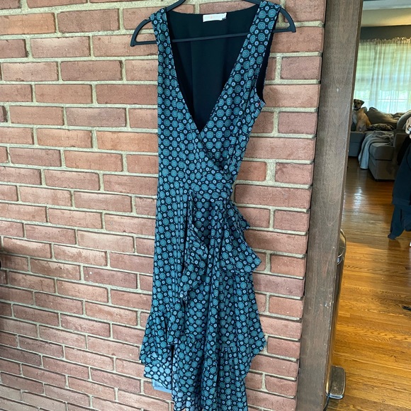 Tory Burch Dresses & Skirts - Tory Burch Wrap Dress Sz 6